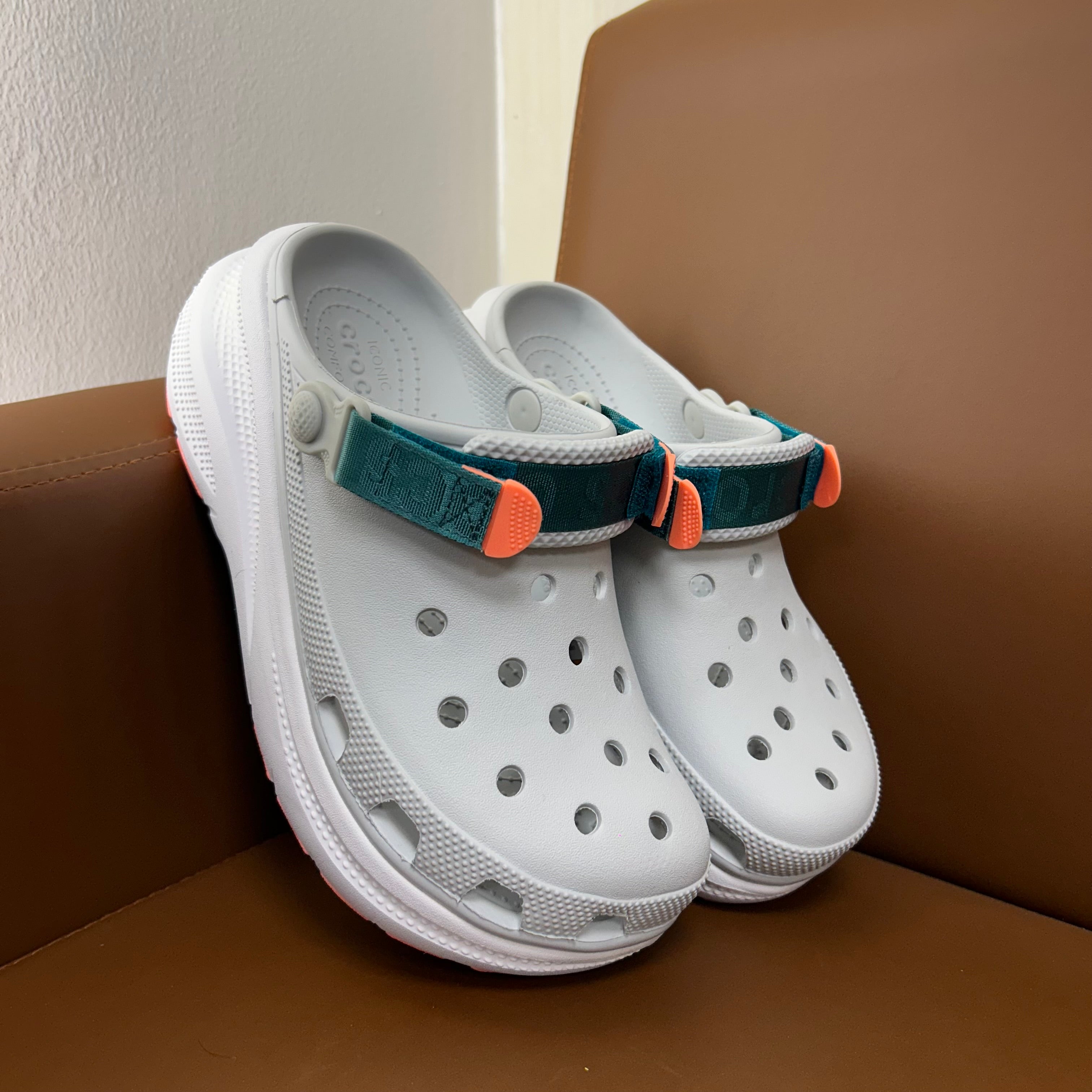 CROCS MOVE CRUSH CLOGS (GREY)
