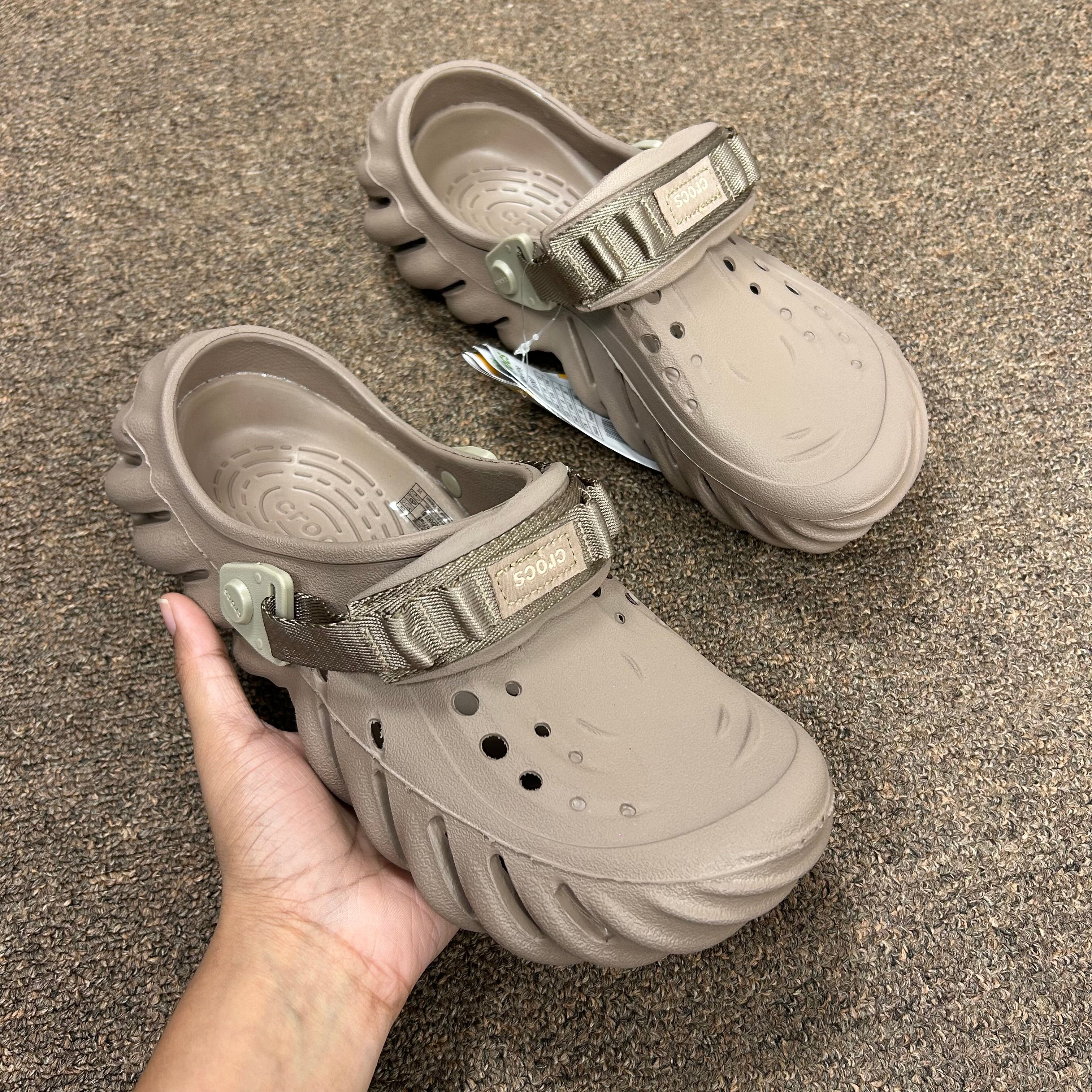 Crocs Echo Clogs(Brown)