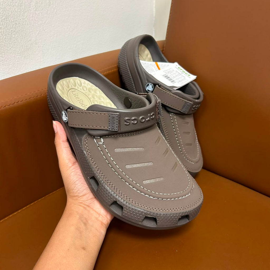 CROCS YUKON VISTA (DARKBROWN)