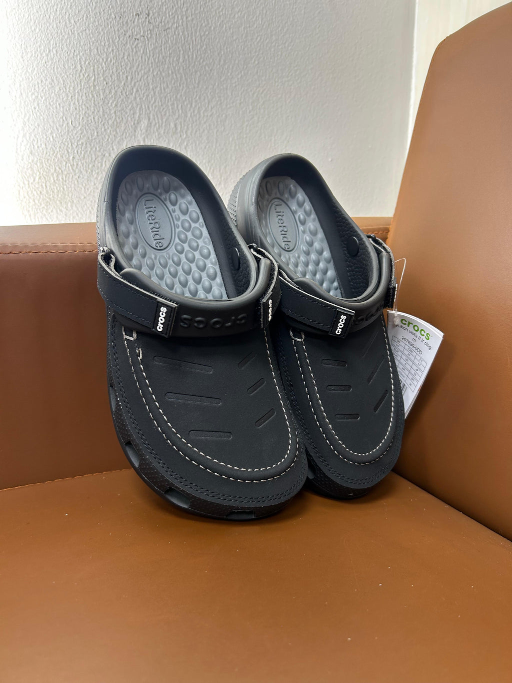 CROCS YUKON VISTA (BLACK)