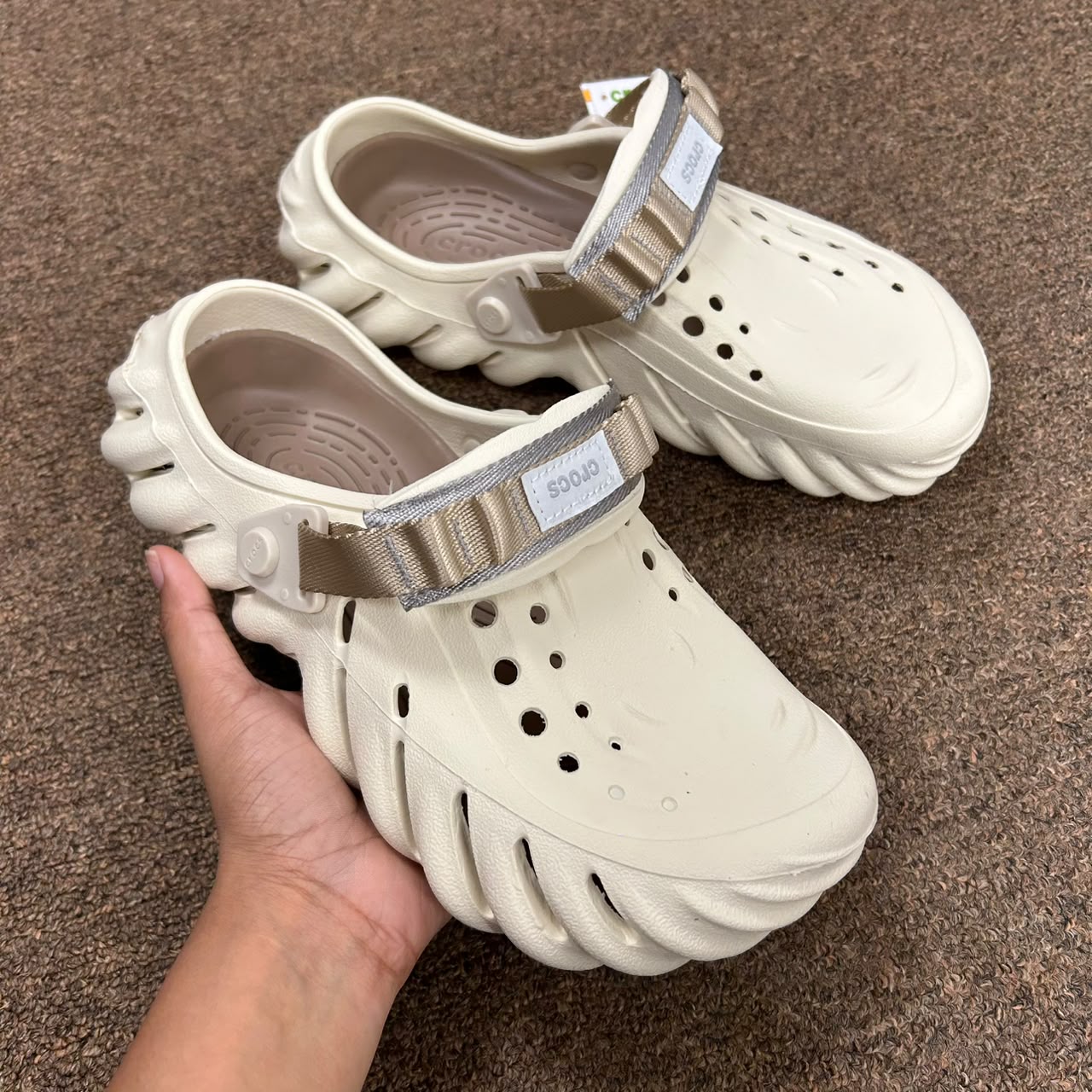 Crocs Echo Clogs(Stucco)